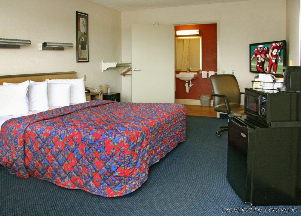 Red Roof Inn Cincinnati - Sharonville Zewnętrze zdjęcie
